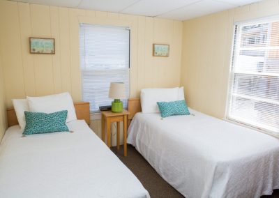 Cottage Two bedroom with two single beds.